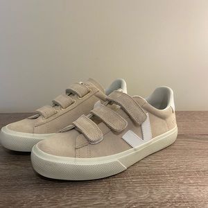 *worn once* Velcro Veja Sneakers size 37 (US size 6.5-7)
